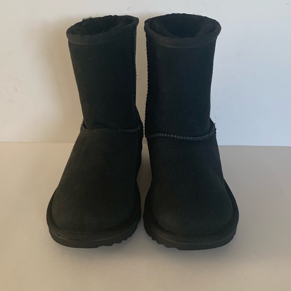 Ugg Classic Shorts 6 Women’s Chestnut